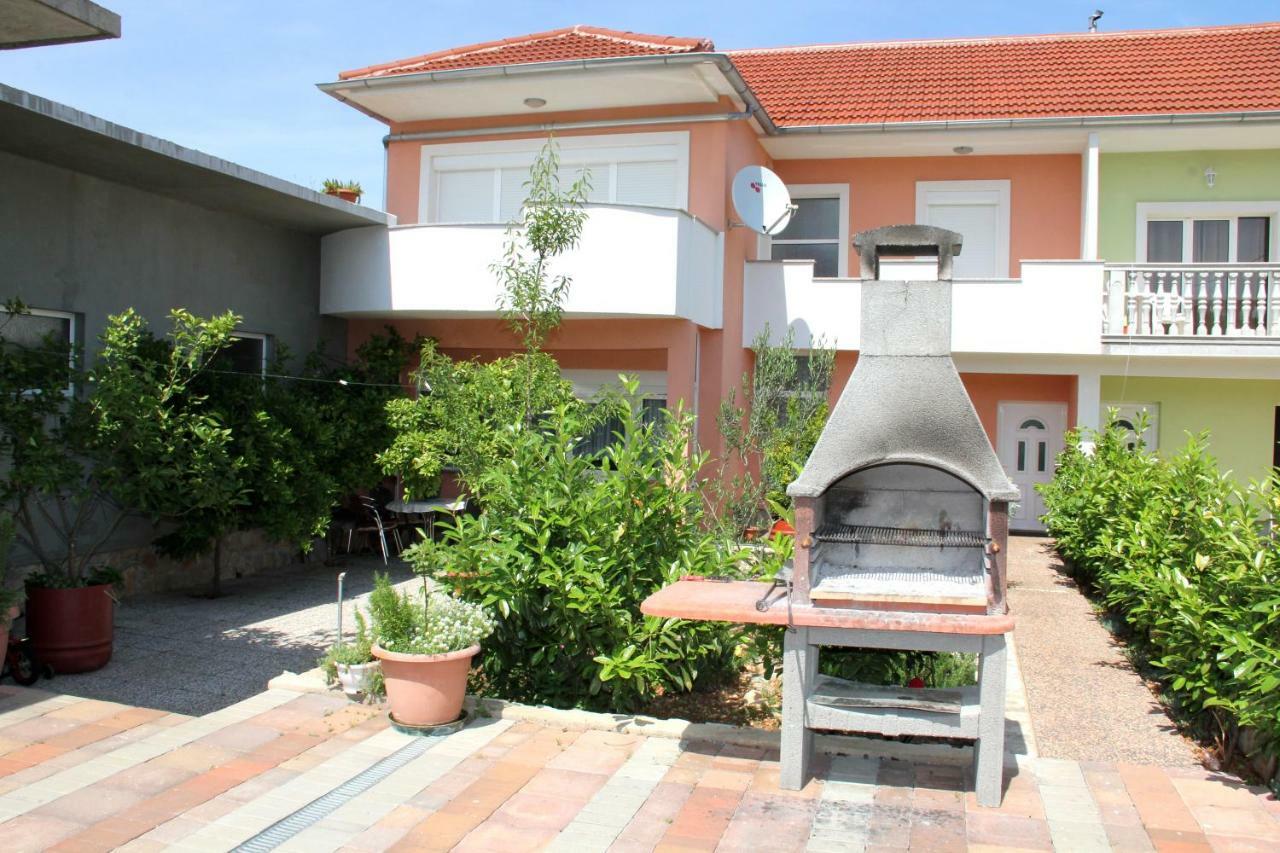 Apartment Bura Sibenik Bagian luar foto